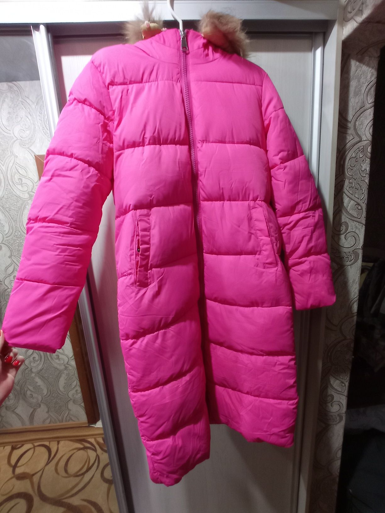 Женская зимняя куртка / женский пуховик