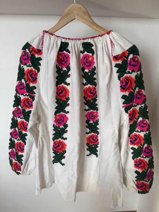 Ie cusuta manual de peste 100 de ani - ultima