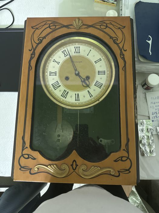 Продается часы с боем заводиш один раз в две недели