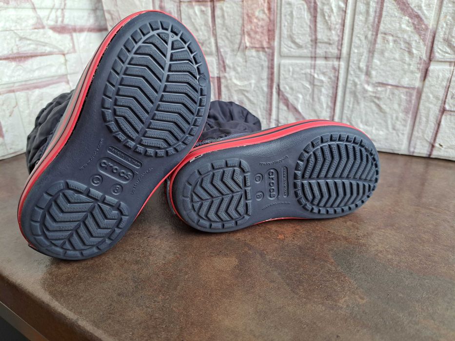 детски ботуши,зимни обувки,боти,апрески,Crocs номер25 за момче