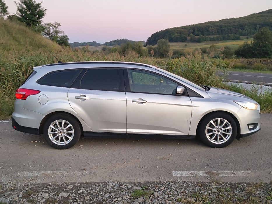 Vând Ford focus 1,6 an 2015