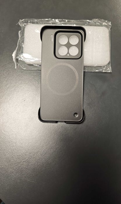 Магнитен кейс за Xiaomi 15