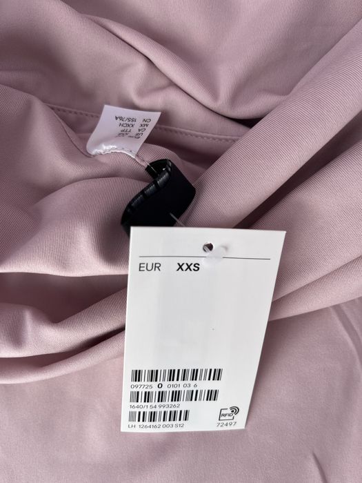 Набрана блуза с голи рамене H&M