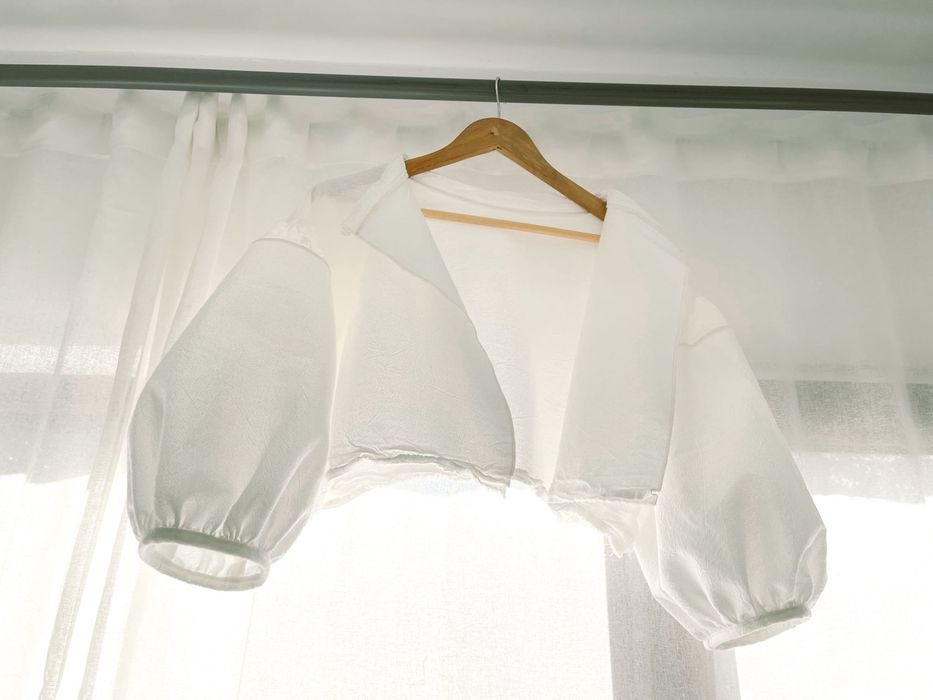 Bolero oversized din panza topita cu insertie de dantela, stil ie