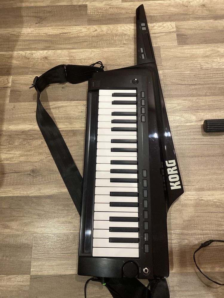 Korg RK-100s клавиатура