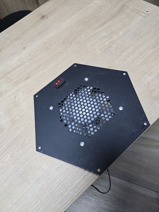 Маникюрный стол с вытяжкой.  80/ 60 см