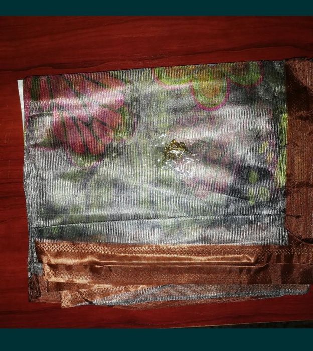 Perdea insecte cu închidere magnetică