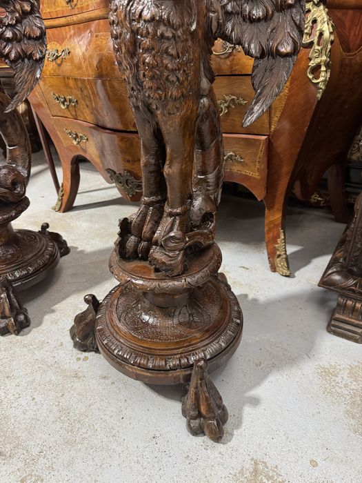 Doua piedestale sculptate manual - lemn masiv, stil baroc