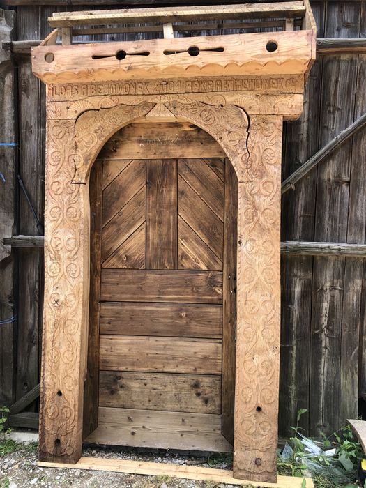 Poartă țărănească vechi
