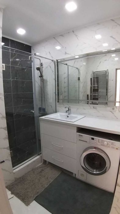 Дава се под наем Двустаен апартамент в София, Изток - 65 кв.м за 360 € - Снимка #2