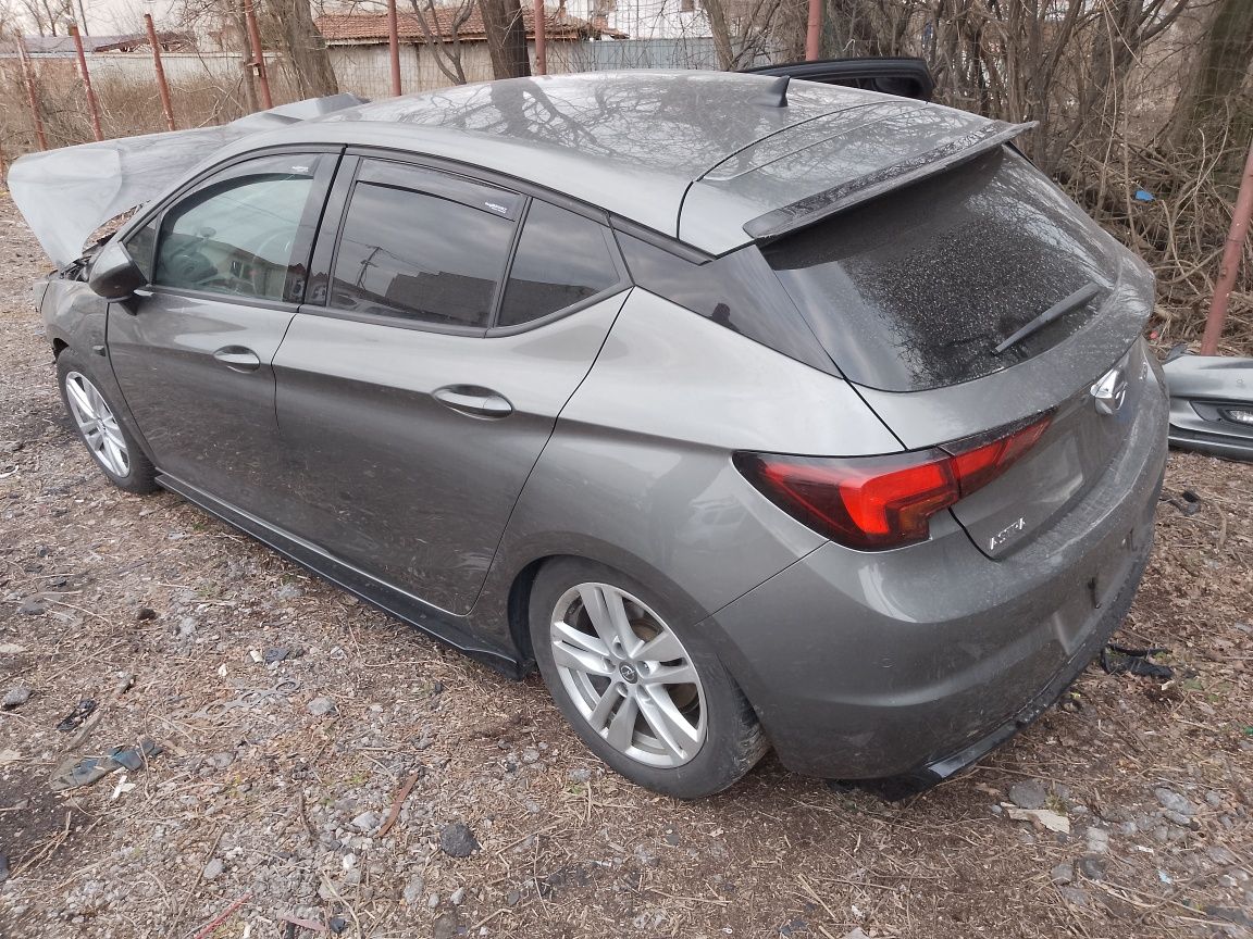 Продавам на части Опел Астра К 1.4Т автомат