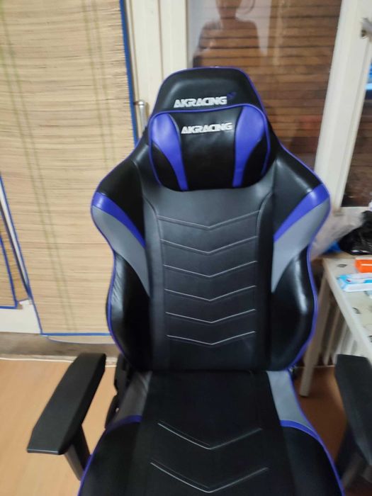 Продава се AKRacing MAX Gaming Chair