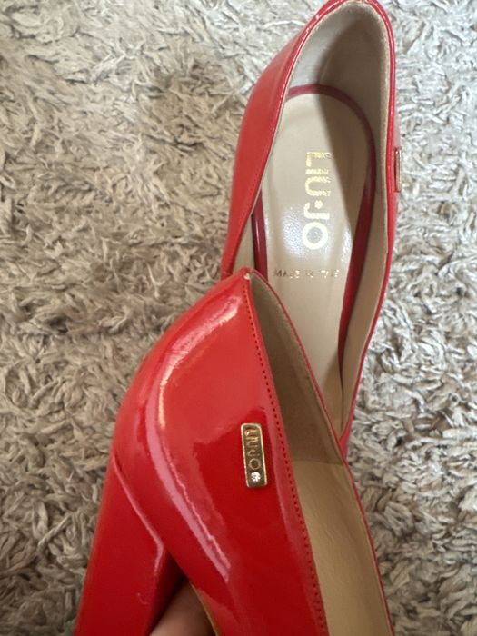 Токчета  Liu Jo