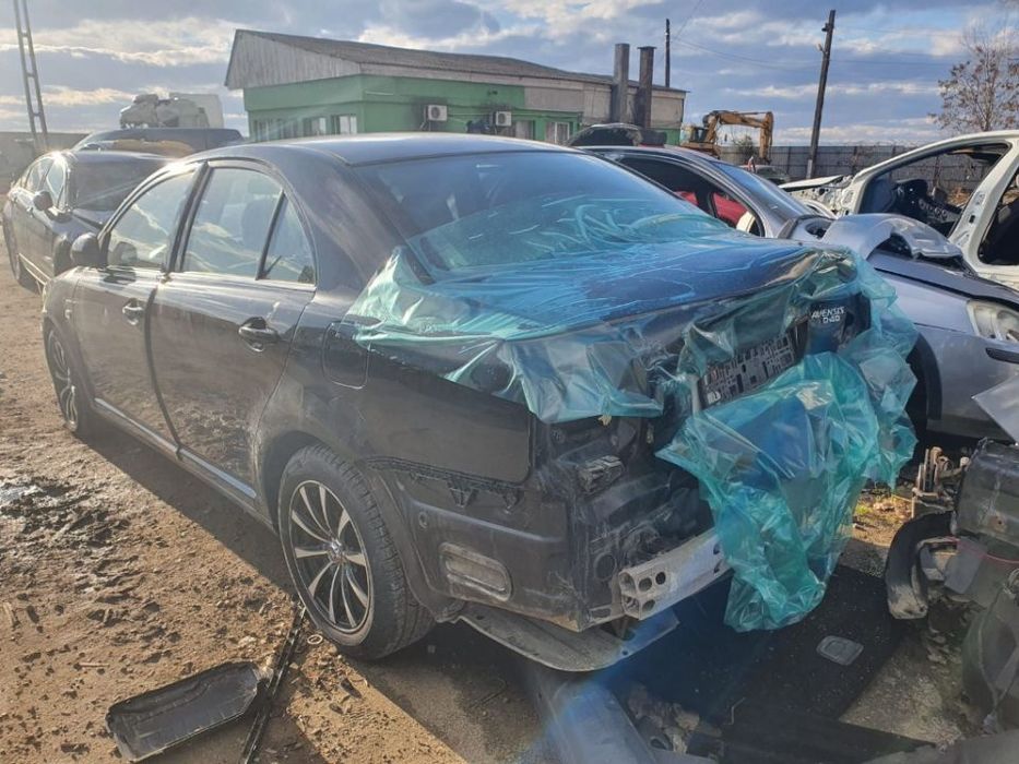 Dezmembrez  Toyota Avensis T25 motor 2.2 d-4d, 110kw, 150cp 2AD-FTV,dezmembrari turbina injector