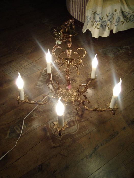 candelabru de bronz