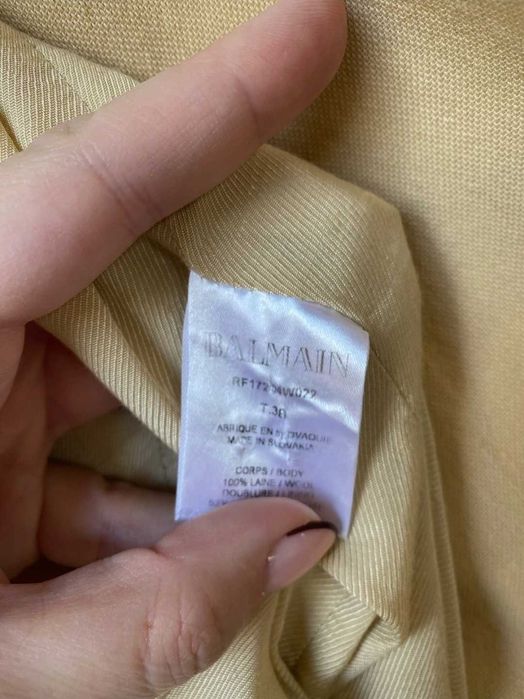 Geaca Balmain originala cream cu dublii nasturi