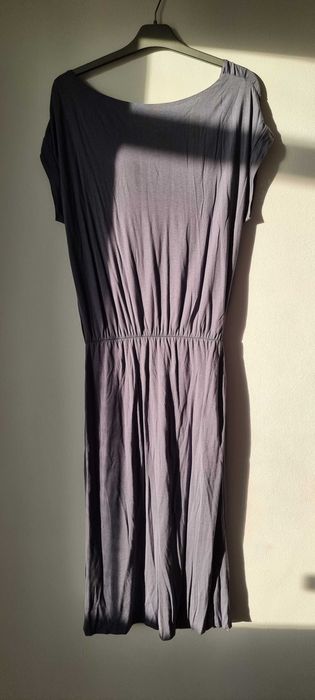 Rochie gri cu model deosebit