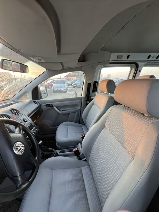 Vand vw kaddy cu 5 locuri 2006 gaz+ benzina