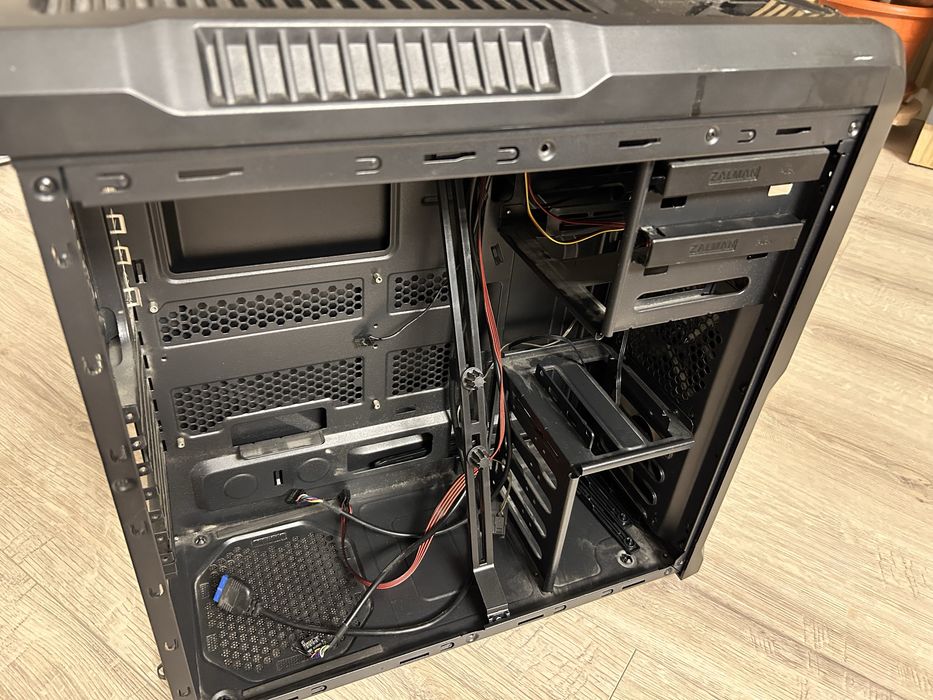 Carcasa Zalman Z3 Plus