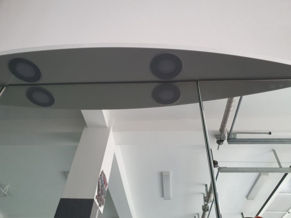 Se vinde oglinda pentru baie