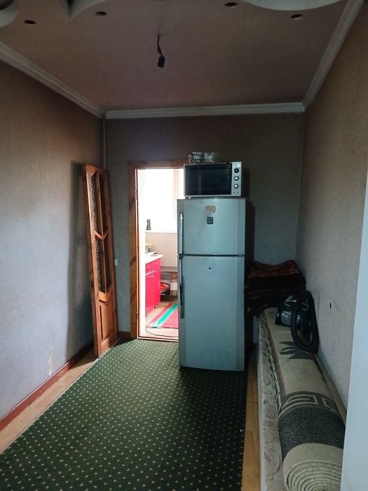 БАМда 2 хонали гиштли уйда 77 -серия 6 м балконли.