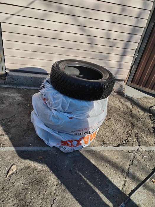 Зимние шипованные Шины R 14 175/65.   60 тнг