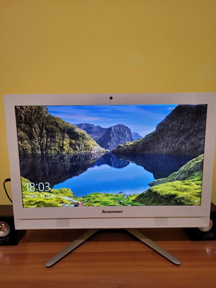 Vand PC All-in-One Lenovo