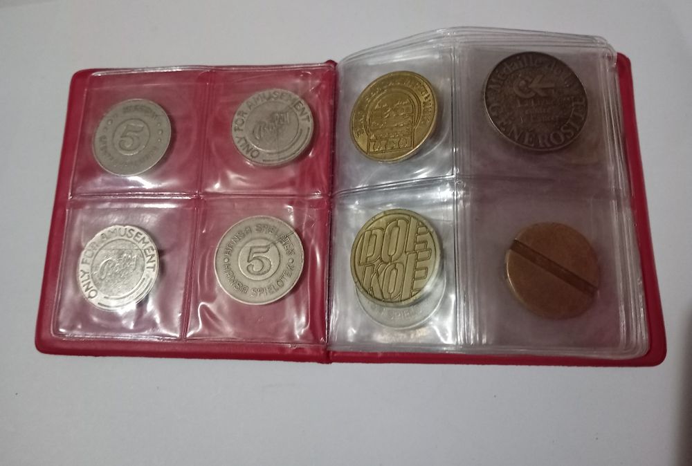 Класьор с жетони