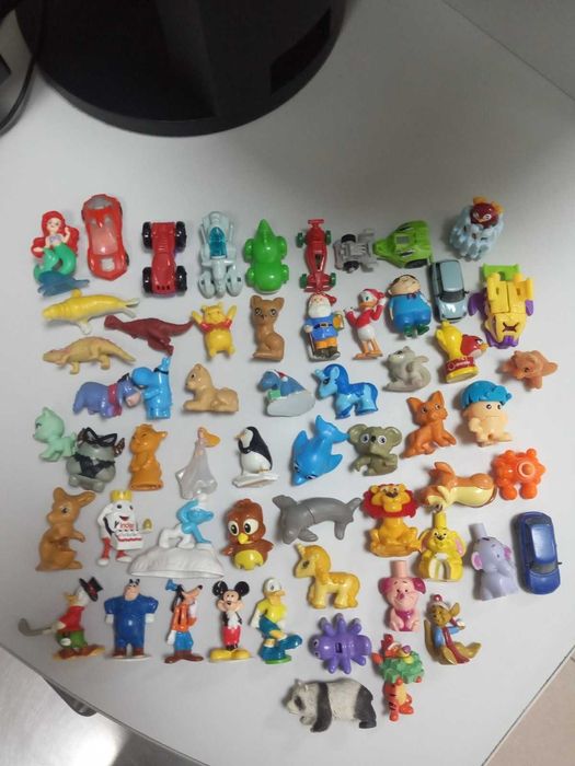 Играчки от шоколадови яйца Kinder