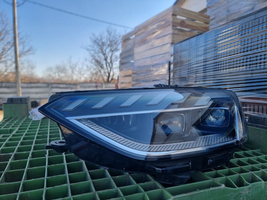 Far stanga matrix full led audi a4 b9 facelift 8W0941035E