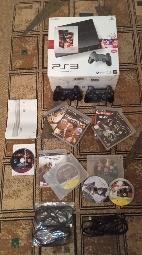 Soni PS3 (10 дисков и доки)