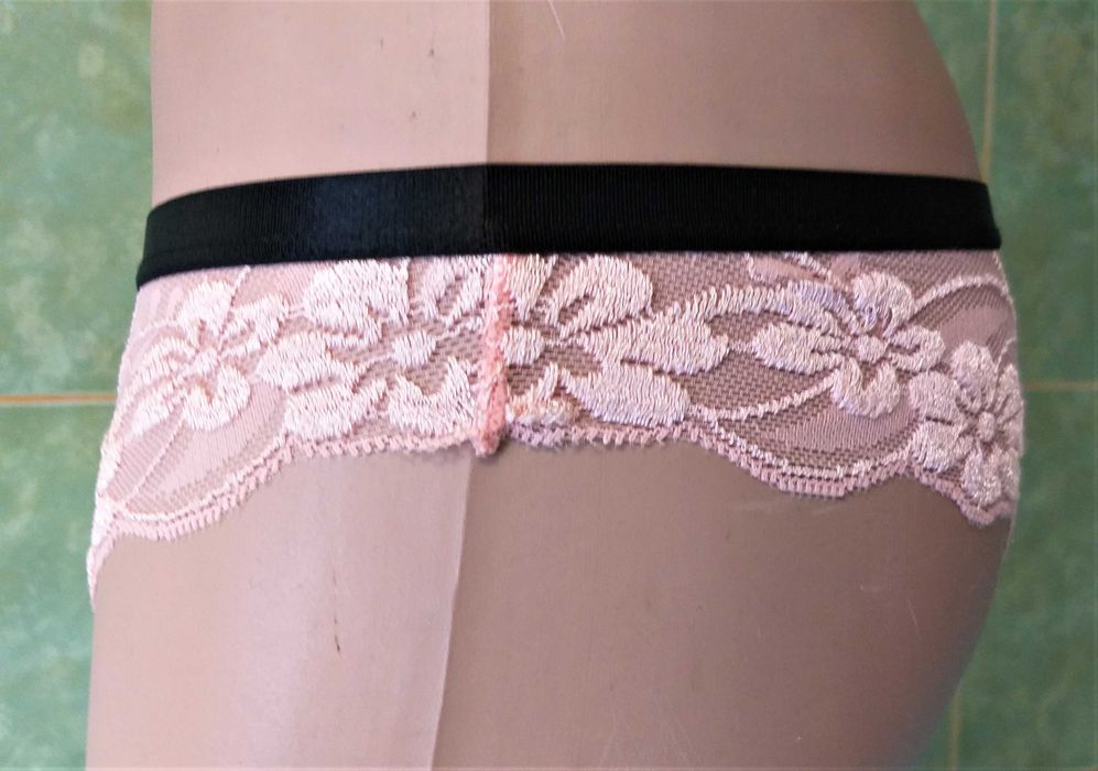 Chiloti tanga sexy/seducatori BOOHOO fete/femei roz transparent S(noi)