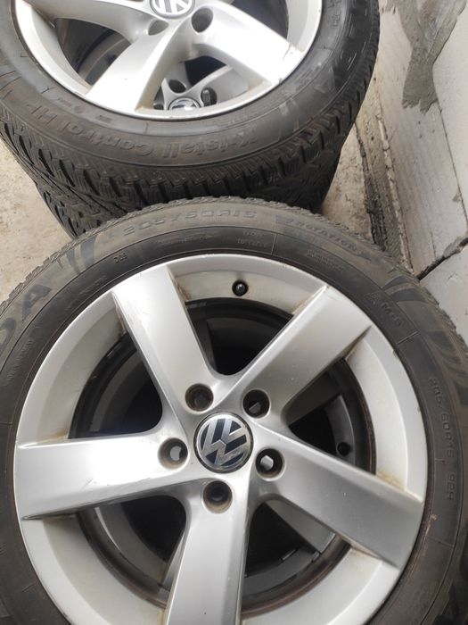 Vând Roți+Cauciucuri Volskwagen golf 205 / 60 R16 (M+S)