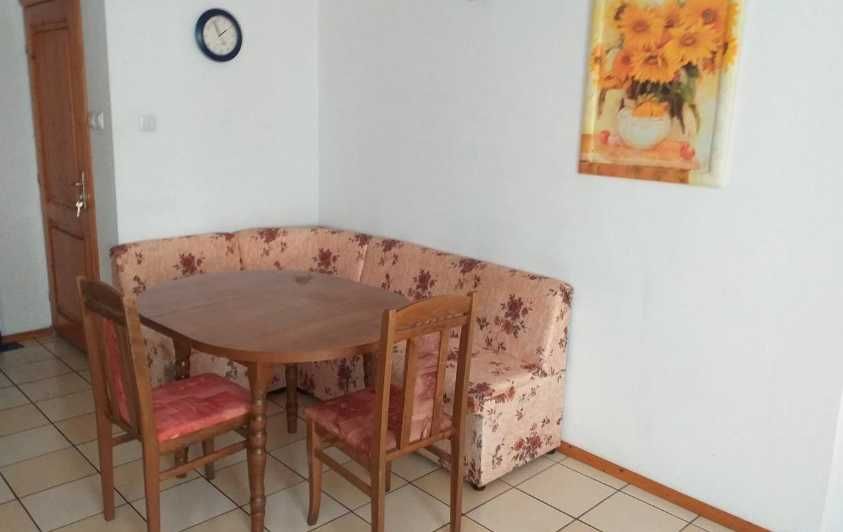 Дава се под наем Двустаен апартамент в Бургас, Лазур - 70 кв.м за 175 € - Снимка #1