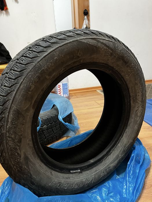 Шины зимние 185/65/14 липучки пара