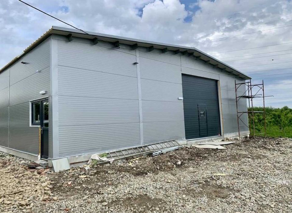 Vând hală pe structură metalică 12m lățime x 26m lungime x 4m înălțime