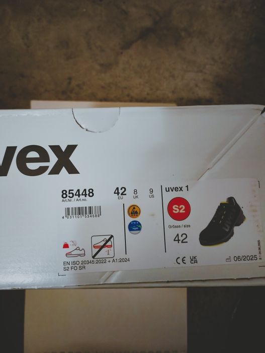 Продавам немски работни обувки UVEXX
