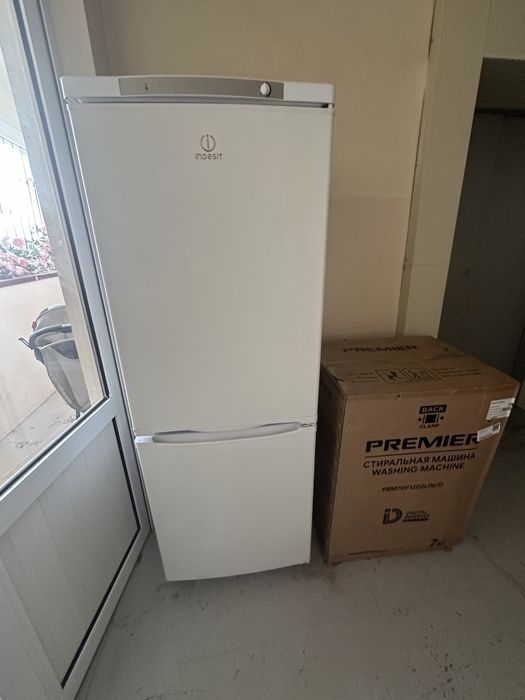 Xaladilnik muzlatgich 1.70см холодильника sotiladi indesit