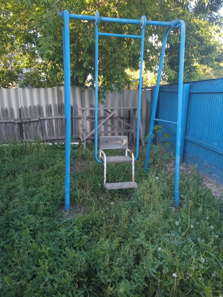 Продам уличные качели
