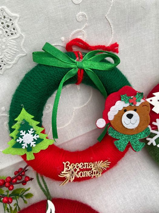 Коледни венци от естествени материали