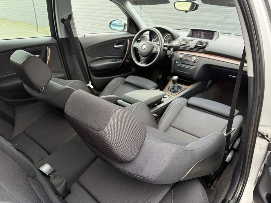 BMW seria 1 E87 2.0 diesel Euro 5 Xenon Navi Trapa Jante Senzori Zoll