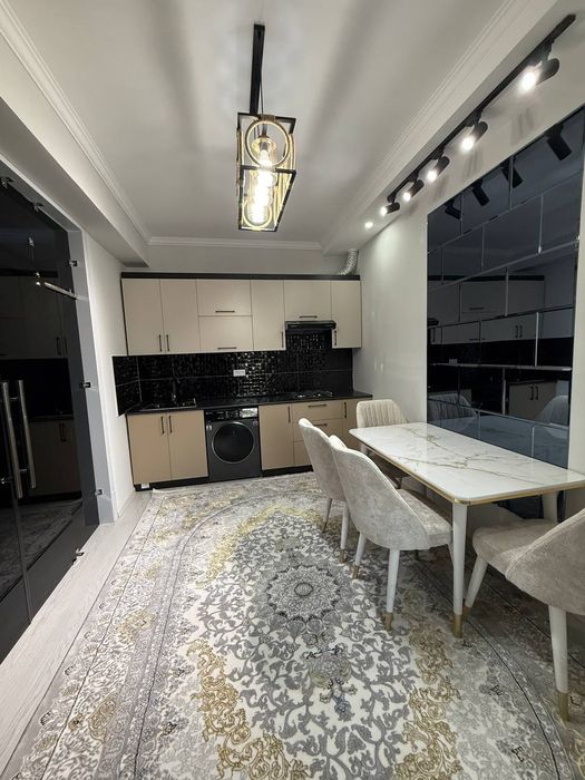 Brilliant sity oldida 4 xona kvartira sotiladi