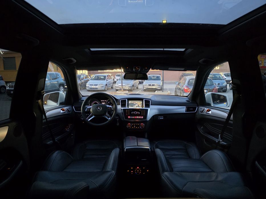 Mercedes-benz ML 350d 3.0d  258cp 7g-tronic Navi/Piele/Panoramic/Carli