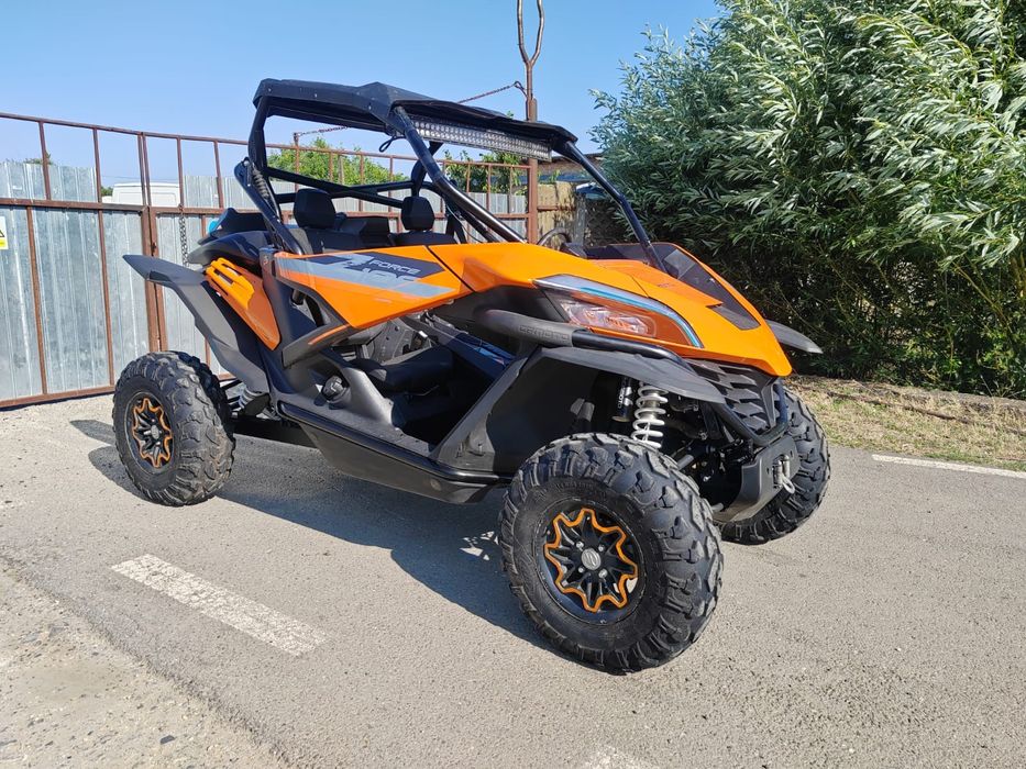 Vând Cf moto zforce 1000