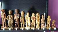 Колекция от ръчно резбовани дървени фигури
