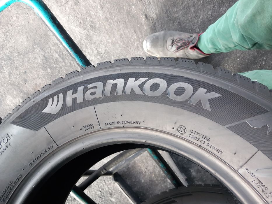 Hankook 215 70 r16 iarna