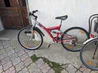 Bicicletă cu suspensie
