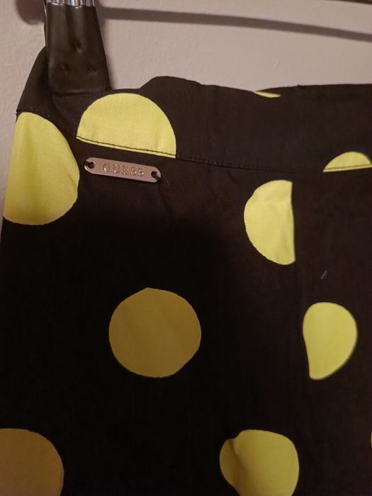 Пола с разкошна кройка на Guess XS