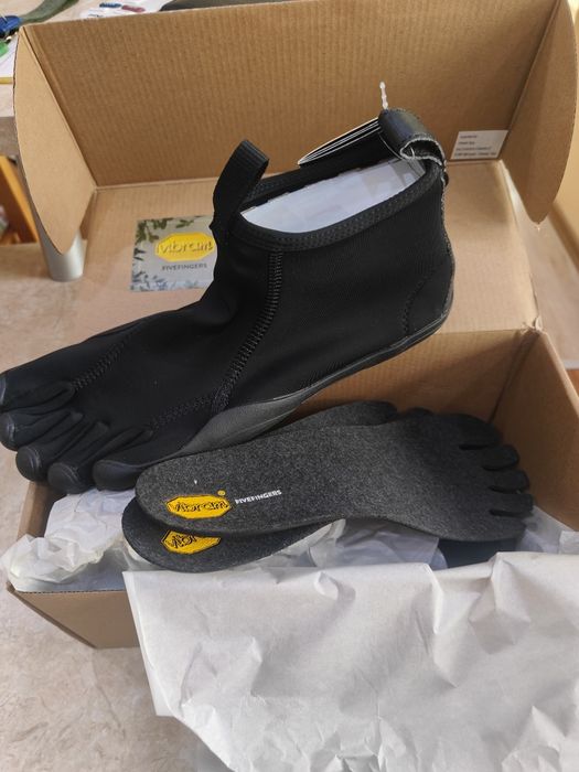 Vibram five fingers 43,44номер Неопрен 160лв нови