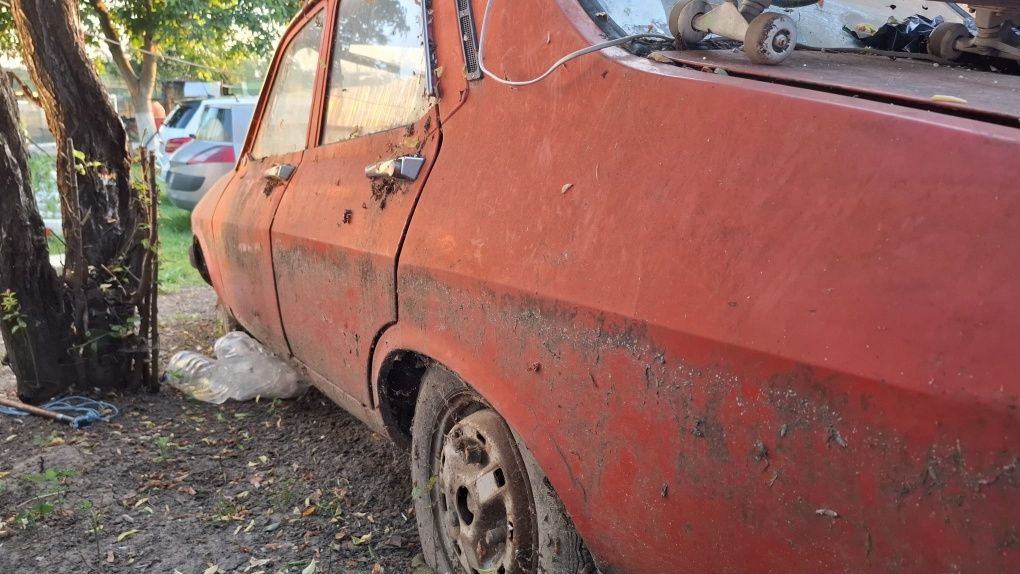 Vand Dacia 1310 pentru piese